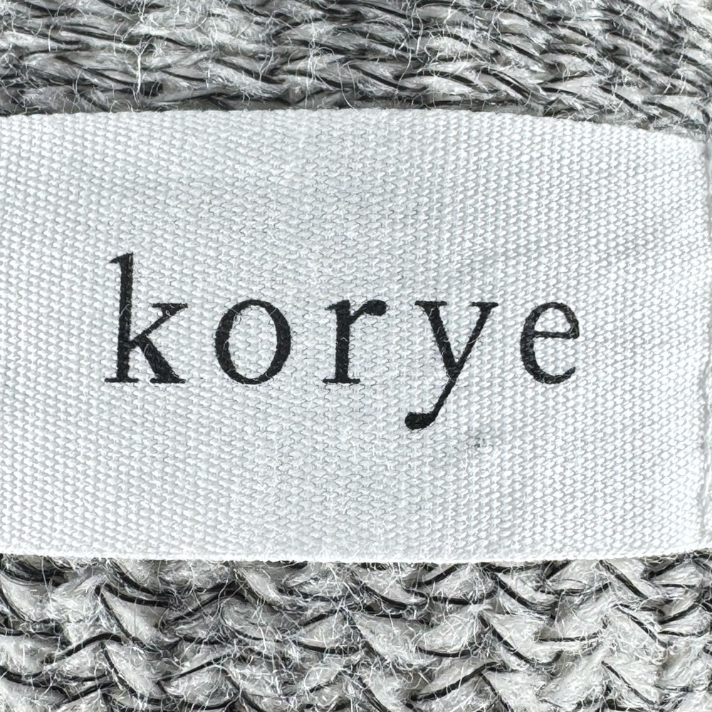 Korye Poncho with Fringe Trim - Picture 4 of 4